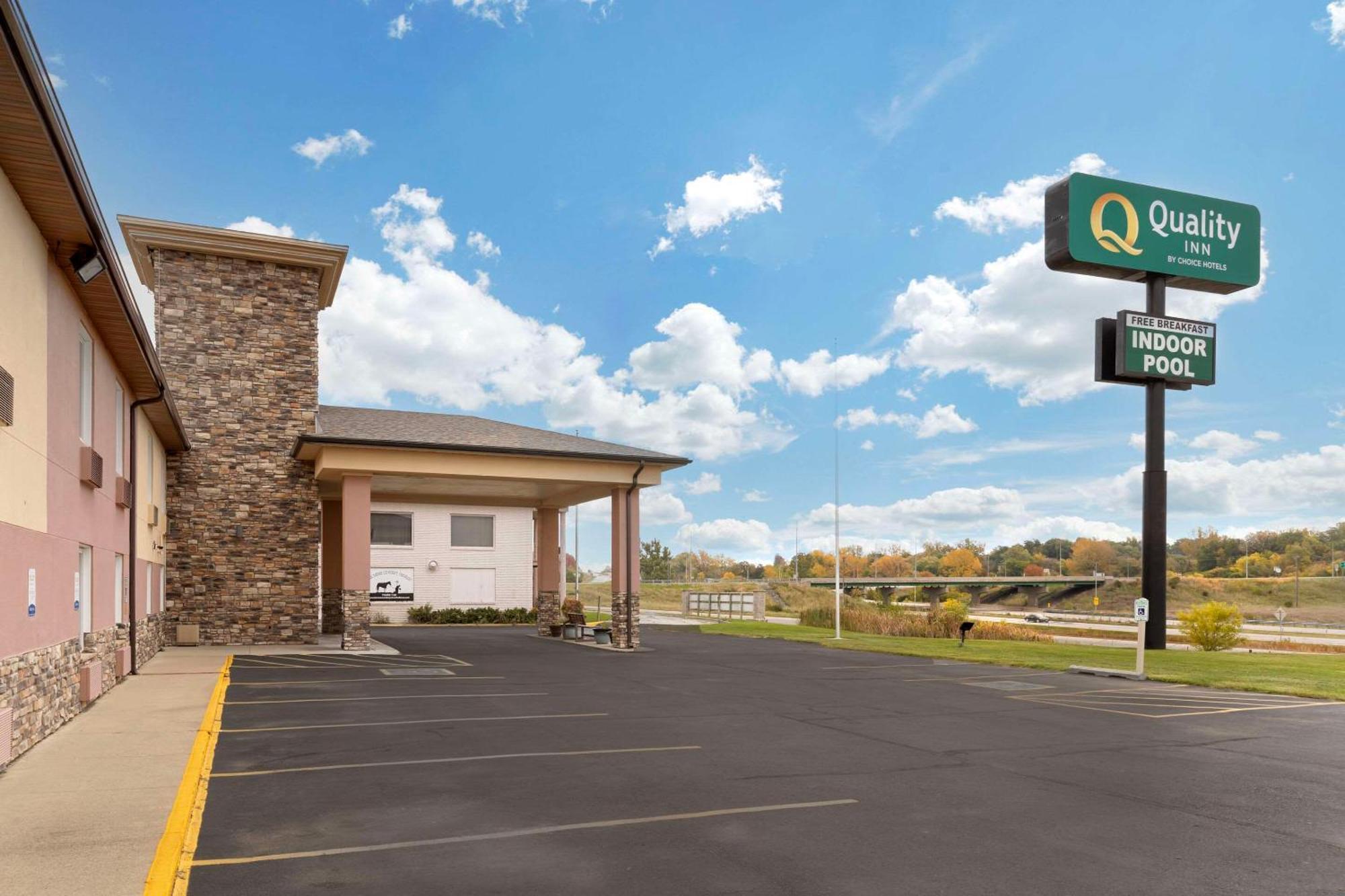 Quality Inn Newton At I-80 Екстер'єр фото