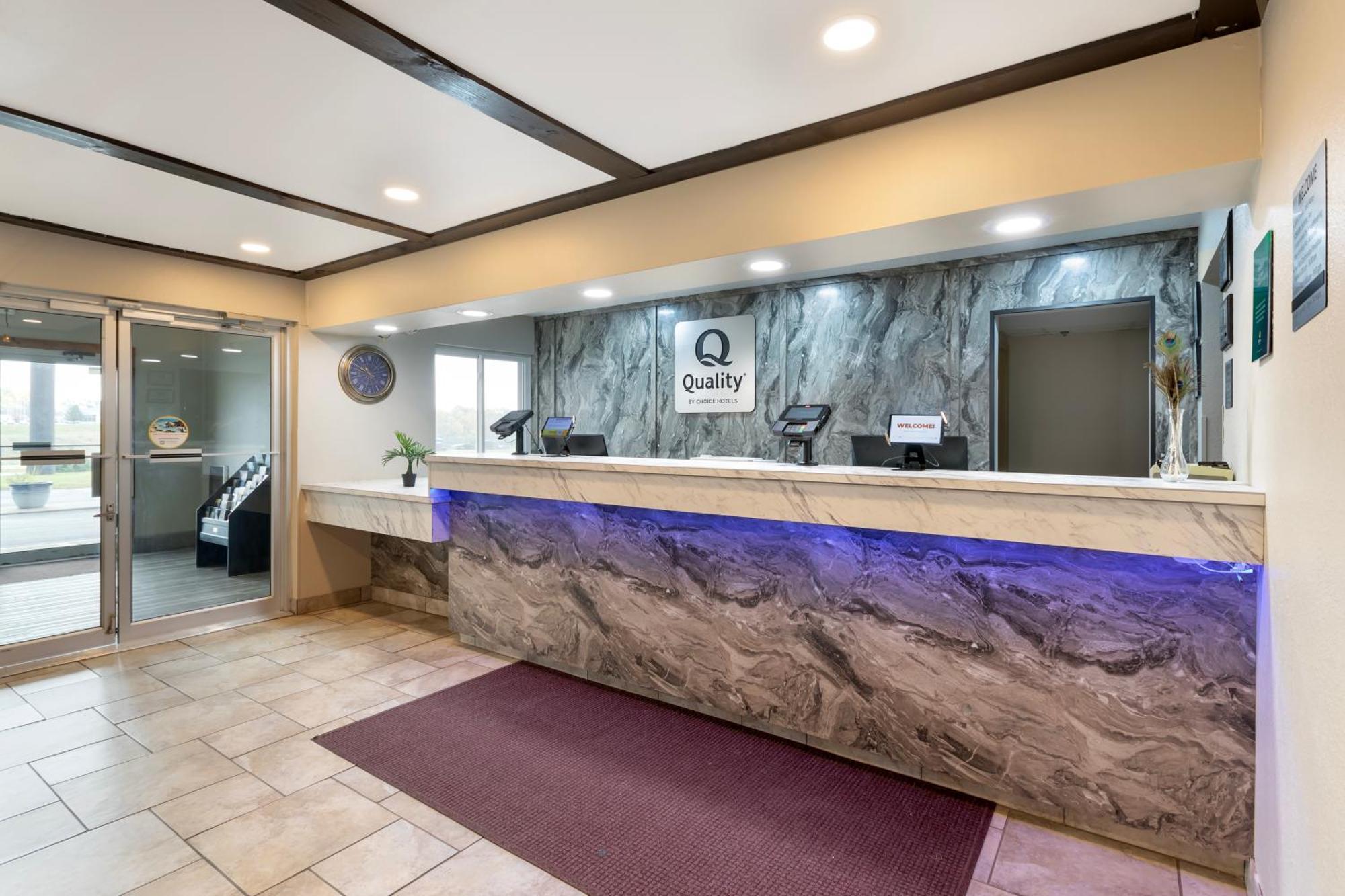 Quality Inn Newton At I-80 Екстер'єр фото