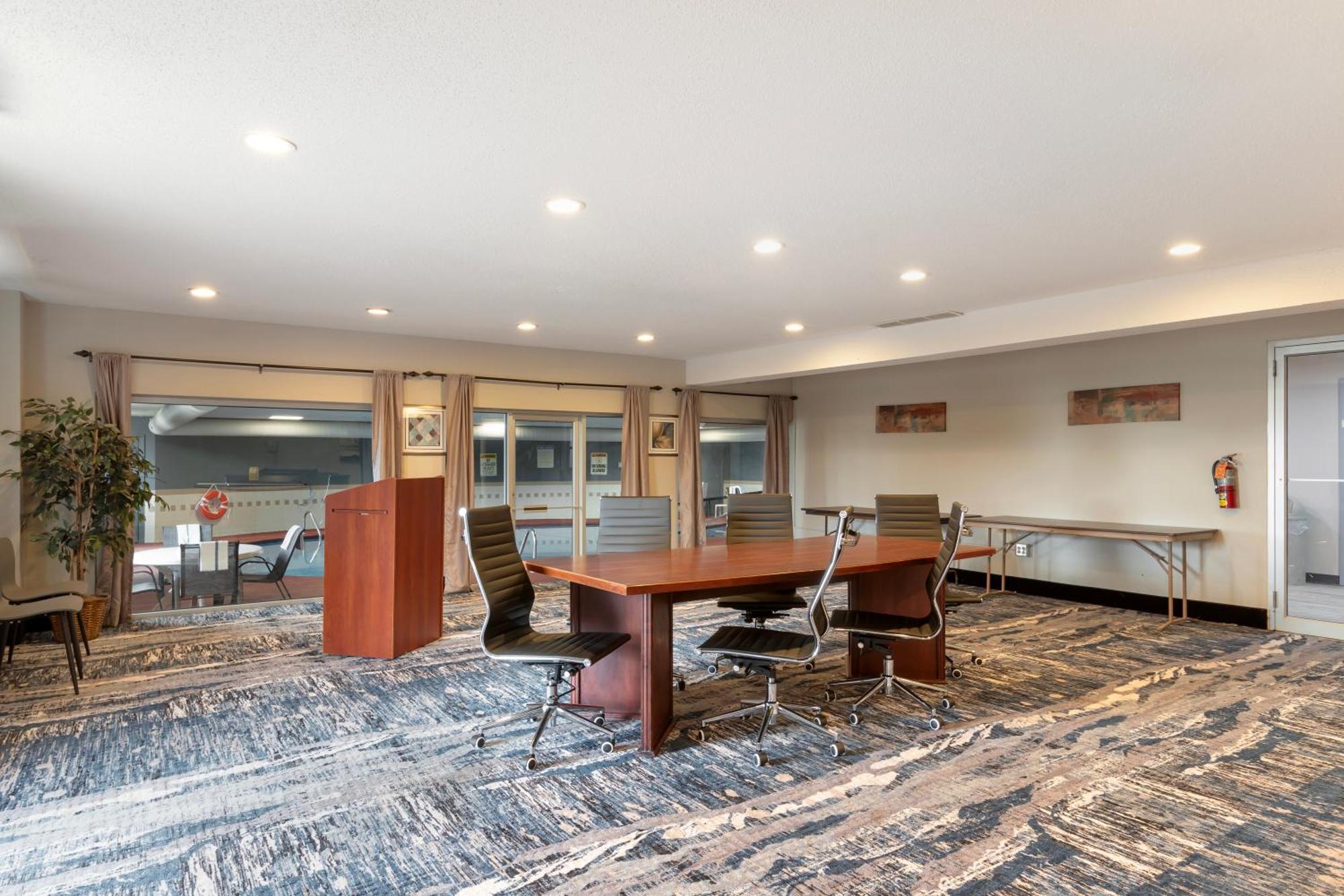 Quality Inn Newton At I-80 Екстер'єр фото