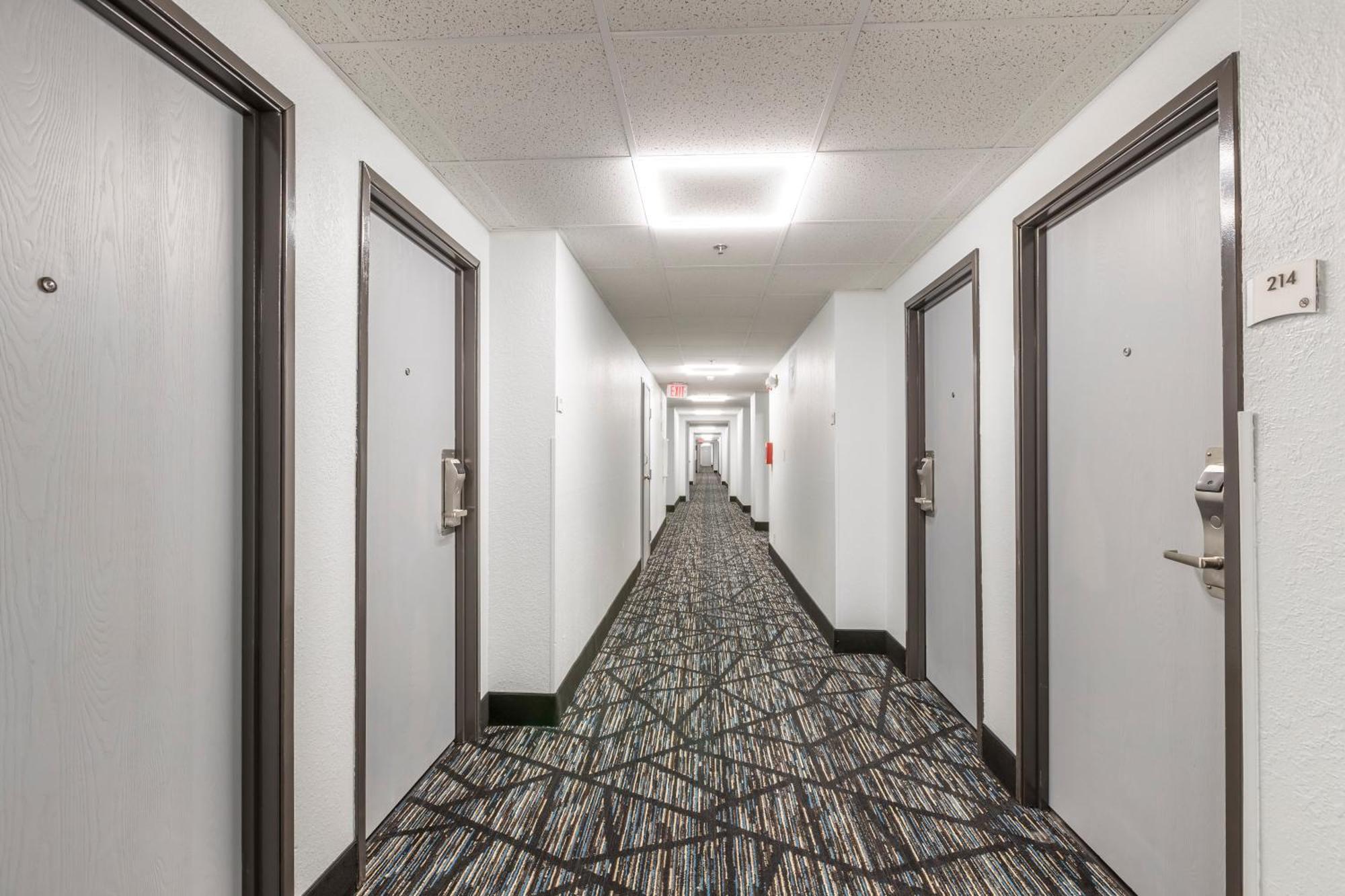 Quality Inn Newton At I-80 Екстер'єр фото