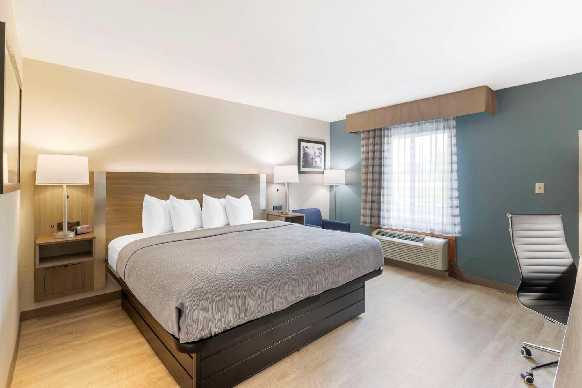 Quality Inn Newton At I-80 Екстер'єр фото