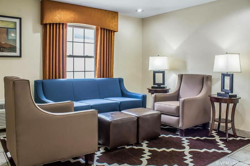 Quality Inn Newton At I-80 Екстер'єр фото